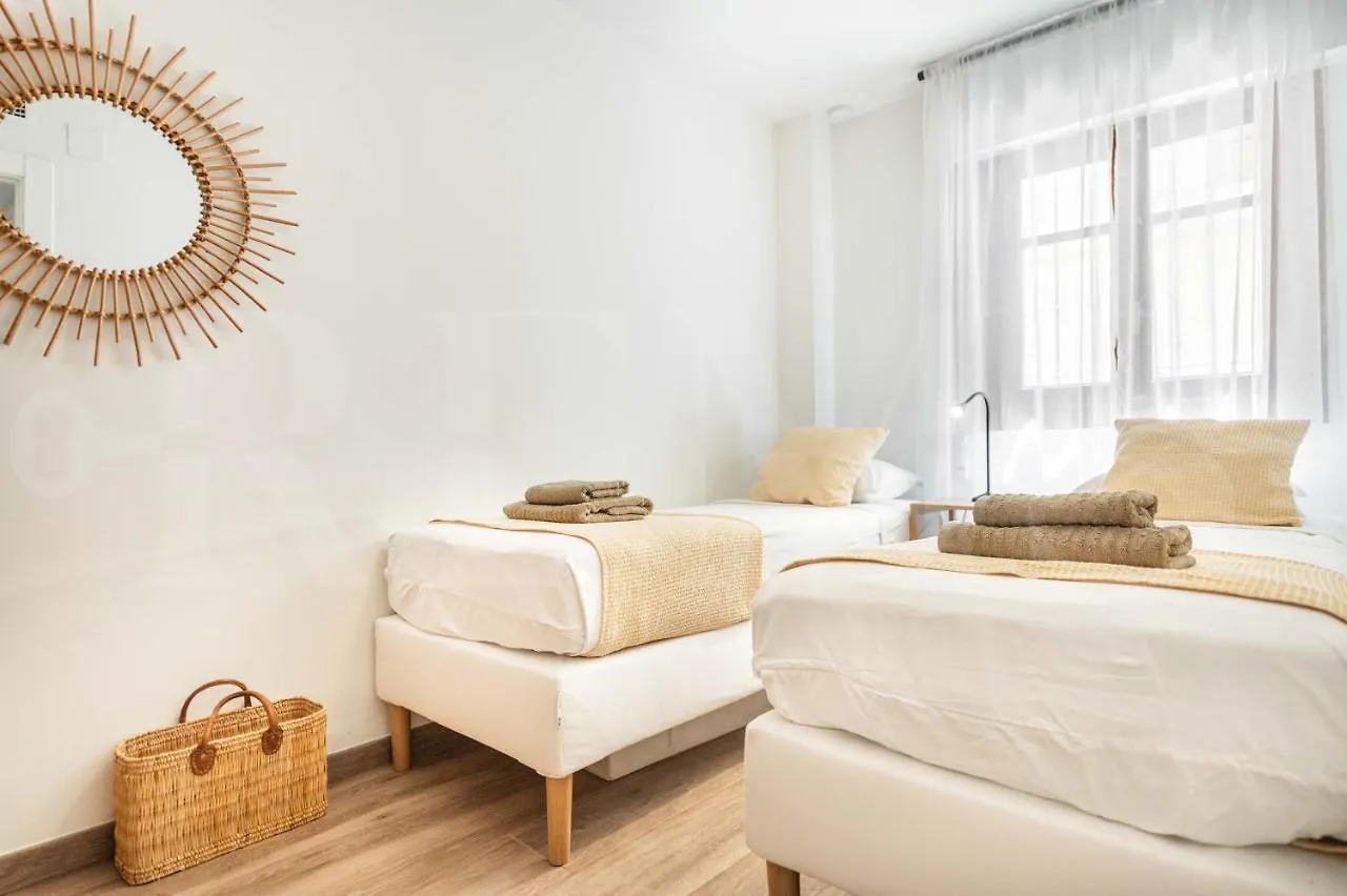 Spacious Apartment Next To Plaza De La Merced By Rems 马拉加