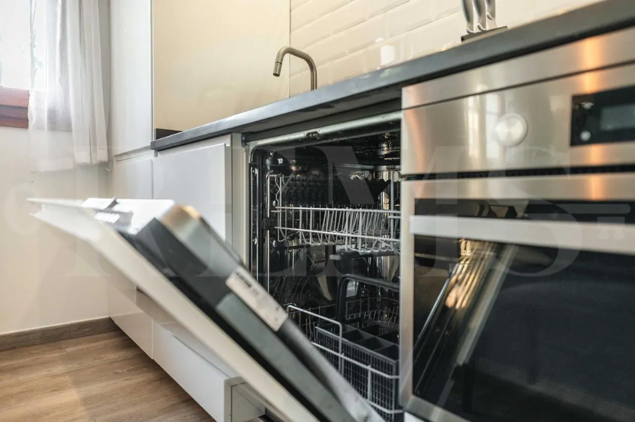 Spacious Apartment Next To Plaza De La Merced By Rems 马拉加