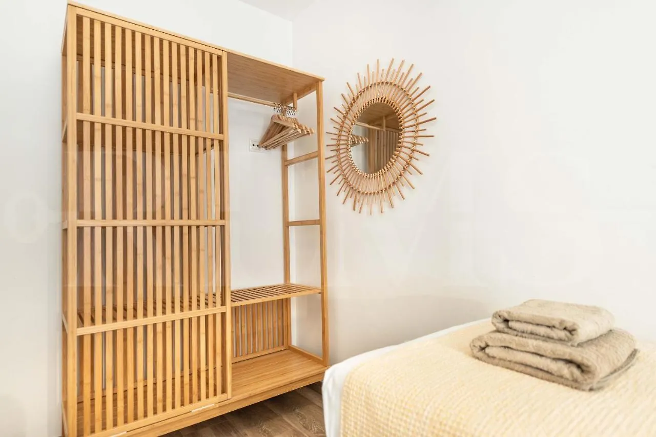 Spacious Apartment Next To Plaza De La Merced By Rems Málaga 0*,