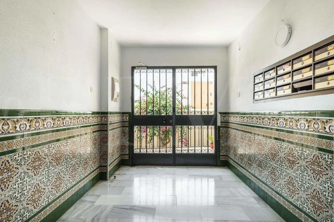 Spacious Apartment Next To Plaza De La Merced By Rems Málaga